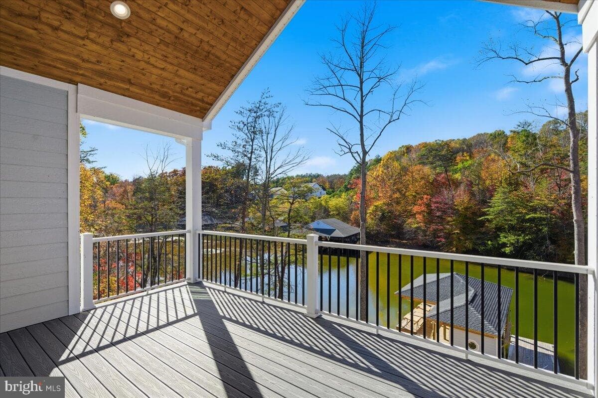 172 Lakewatch Circle photo 26