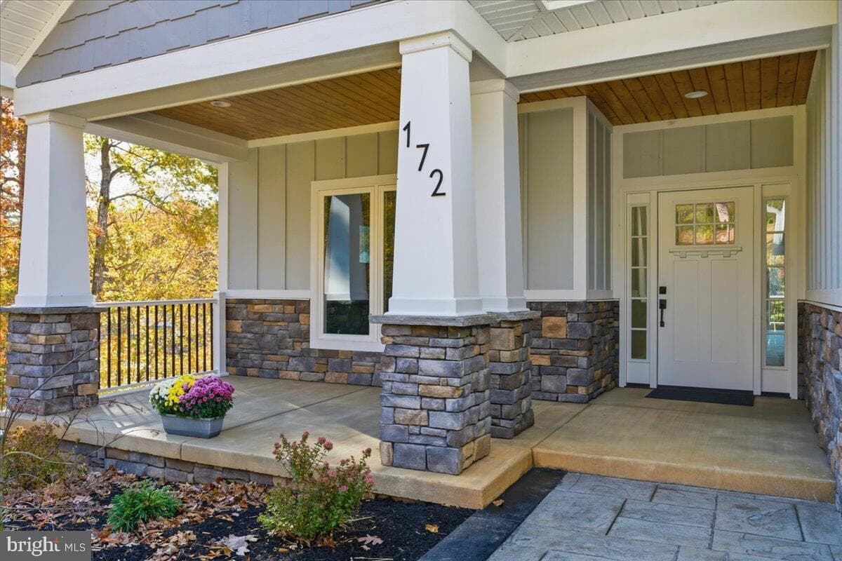 172 Lakewatch Circle photo 7