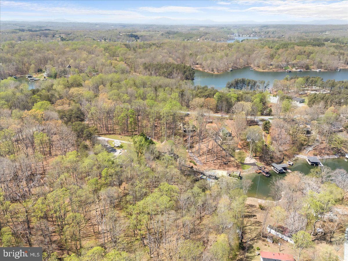 290 Dodee Lane photo 55