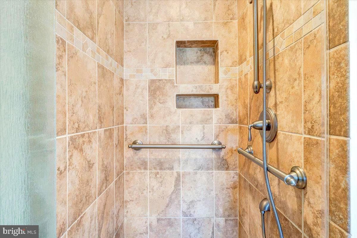 324 Indian Pointe Drive photo 32
