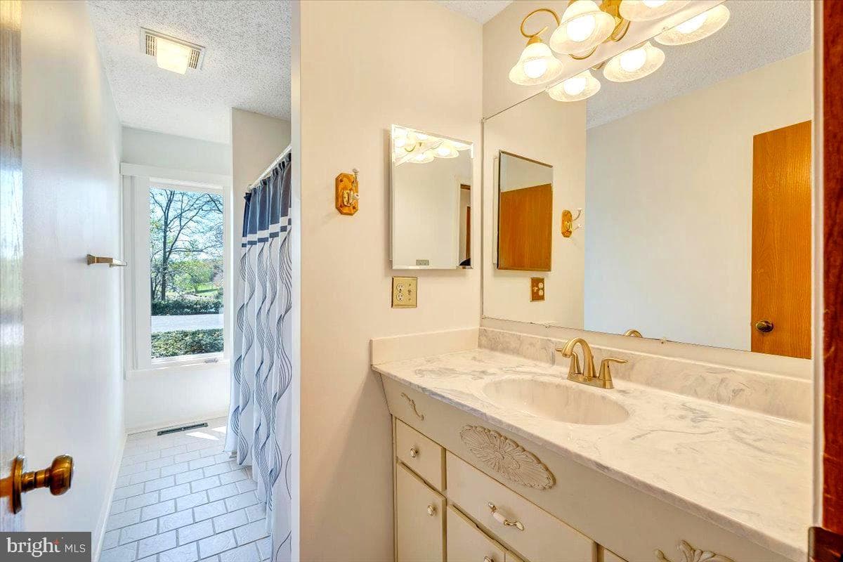 324 Indian Pointe Drive photo 38