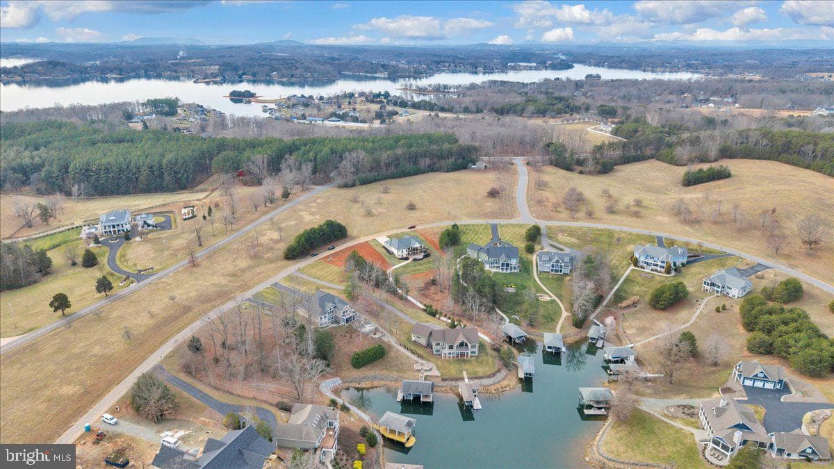 639 Compass Cove Circle photo 124