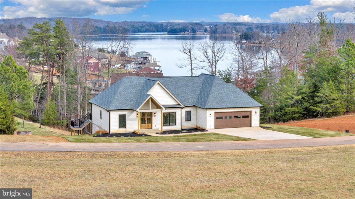 639 Compass Cove Circle photo 136