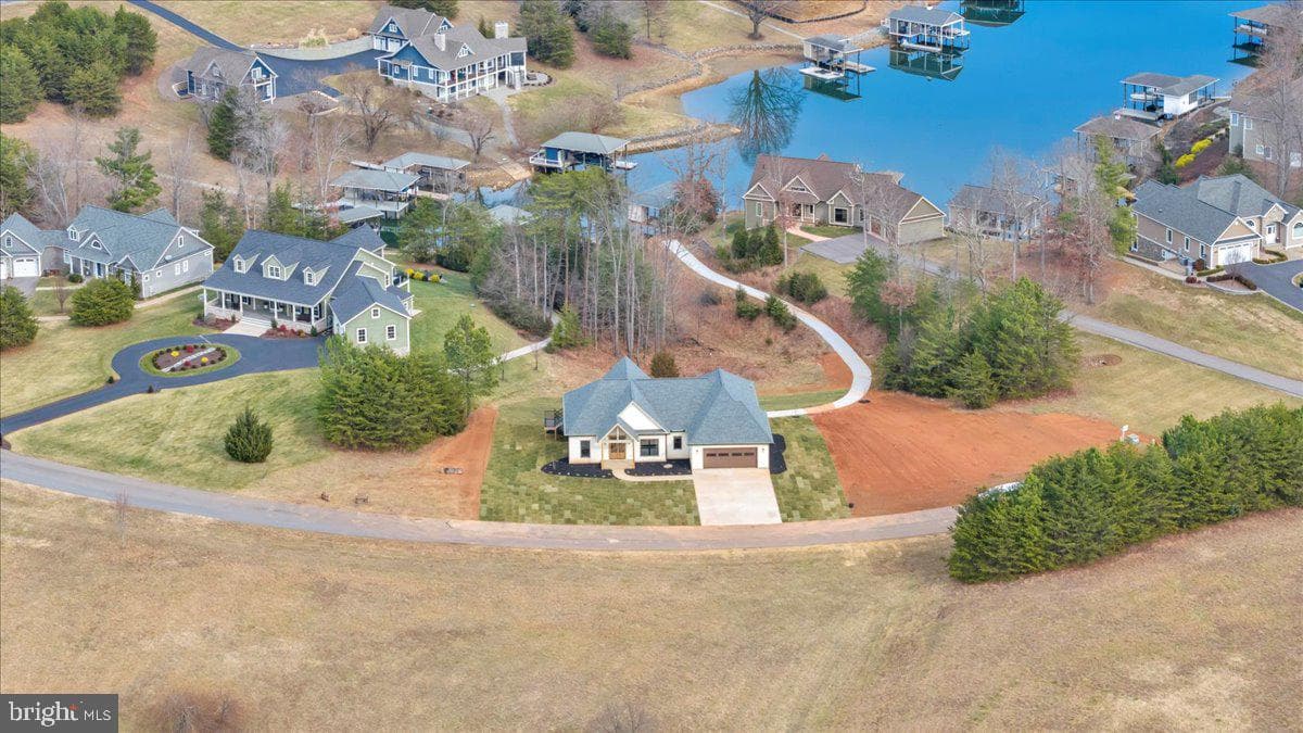 639 Compass Cove Circle photo 79