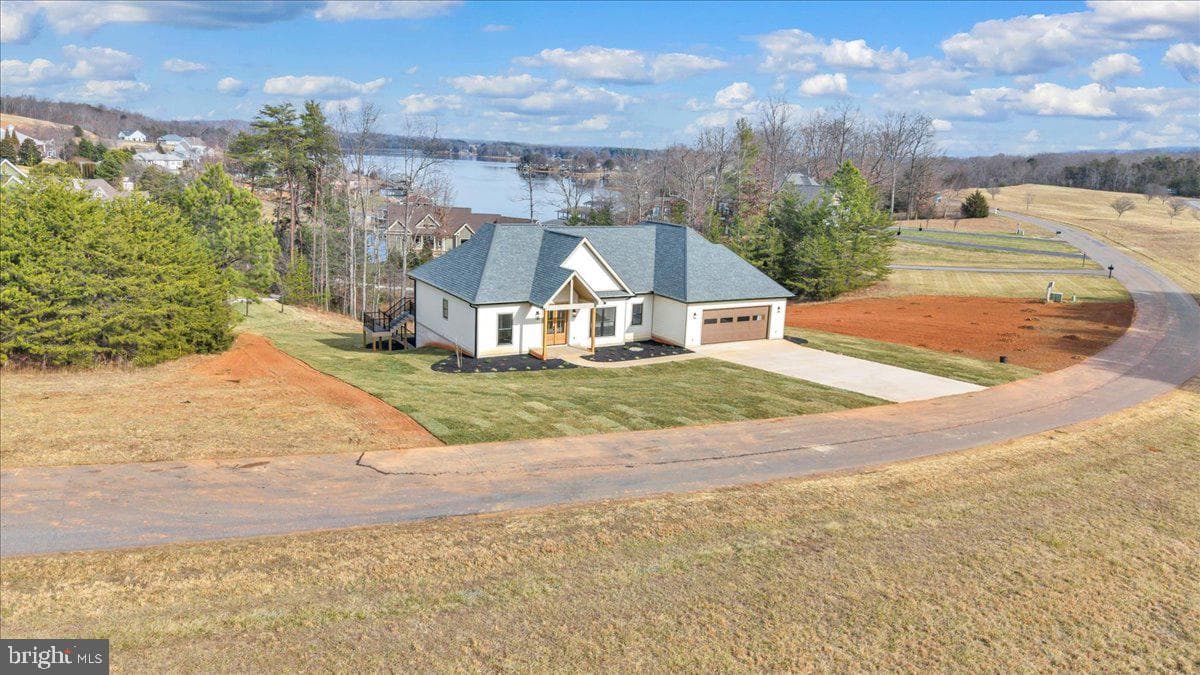 639 Compass Cove Circle photo 88
