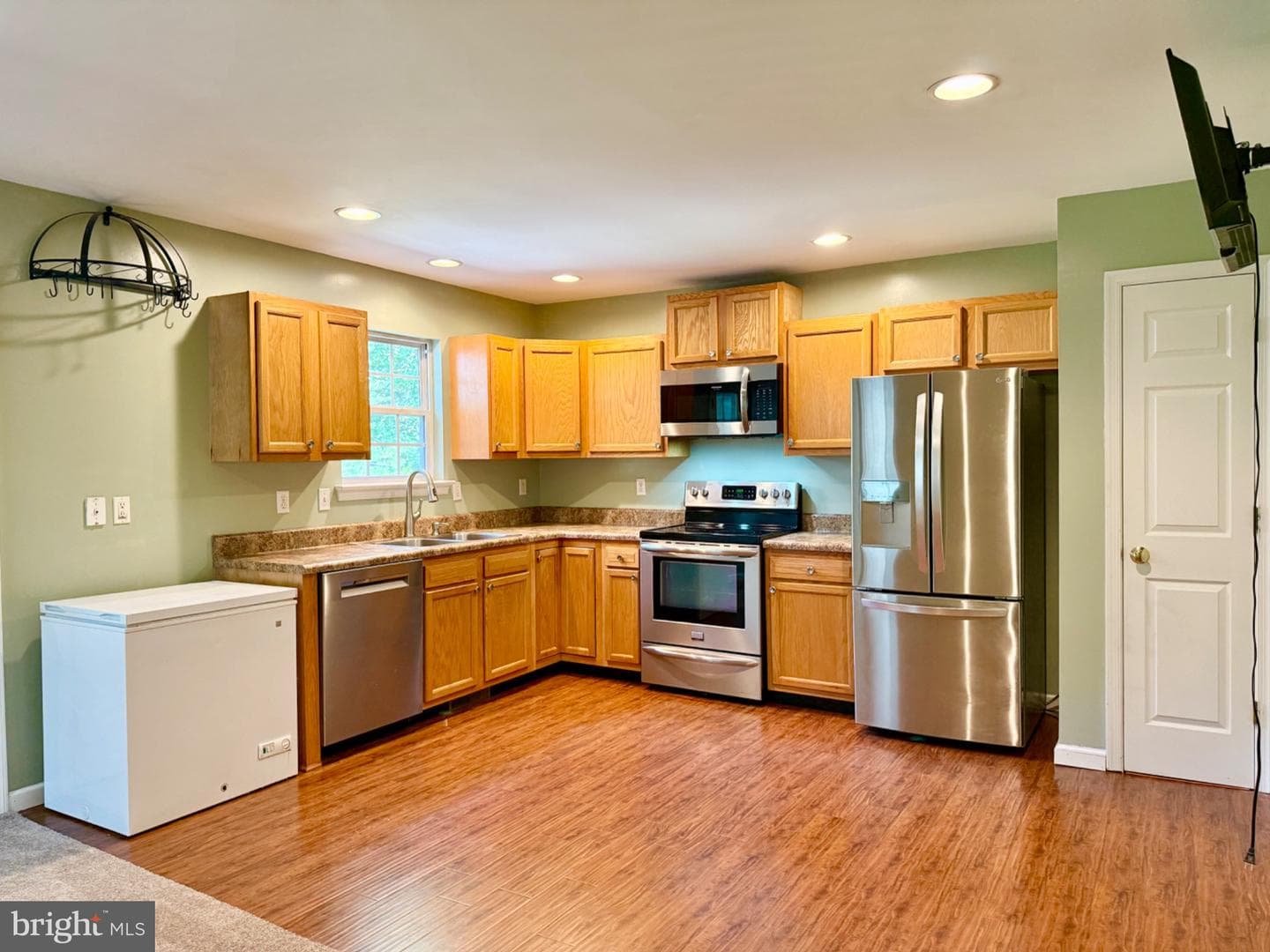 4345 Shores Road photo 4
