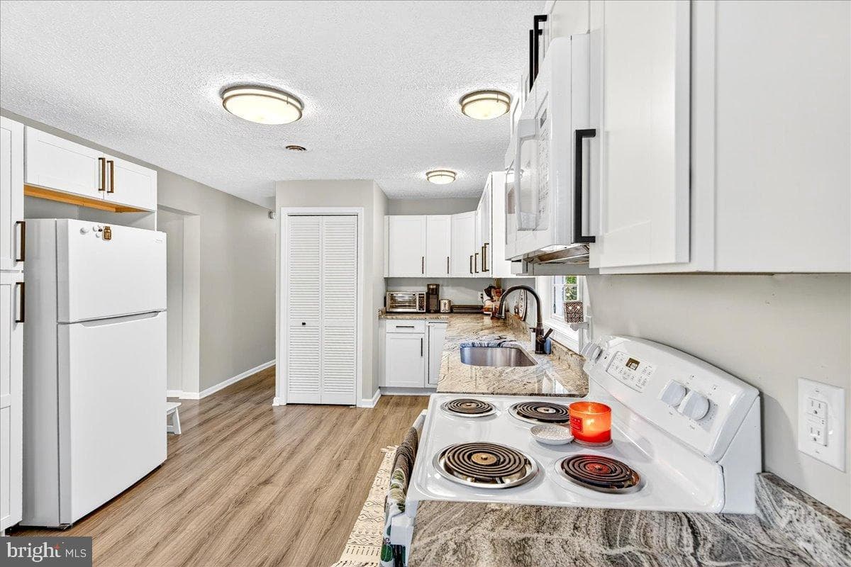 565 Venable Road photo 32