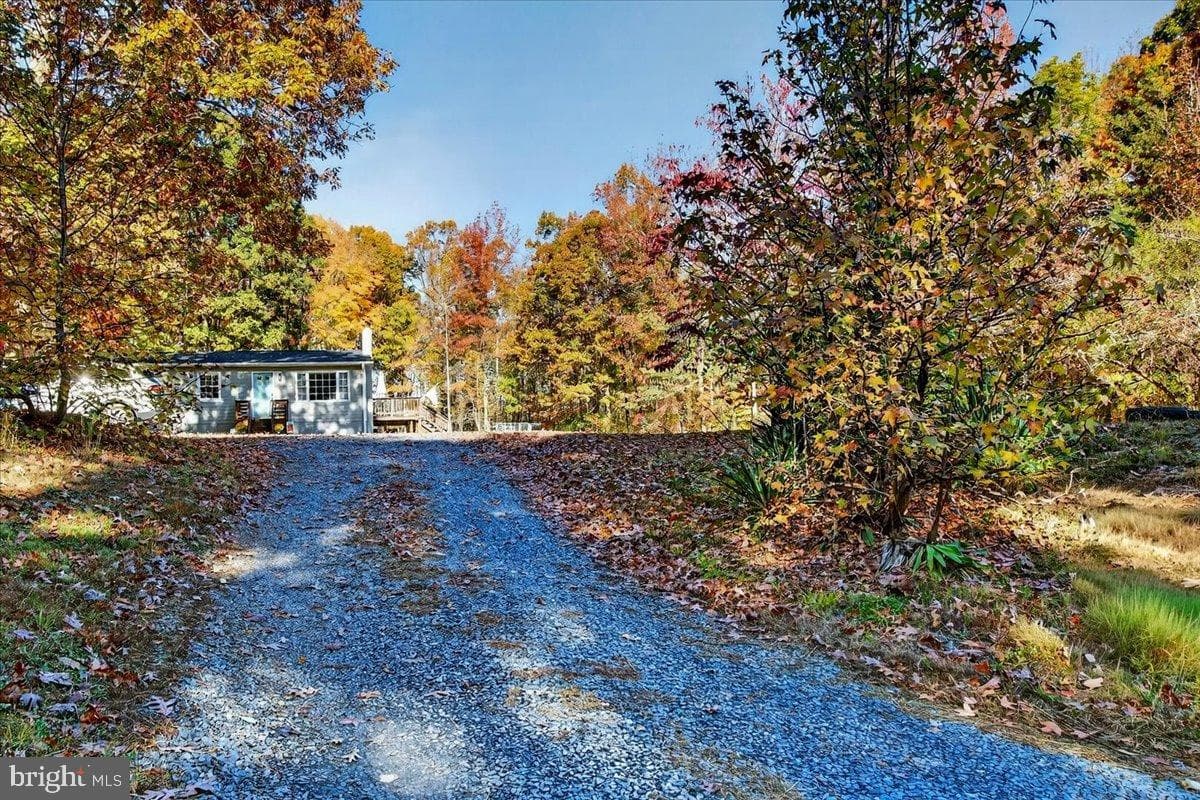 565 Venable Road photo 6