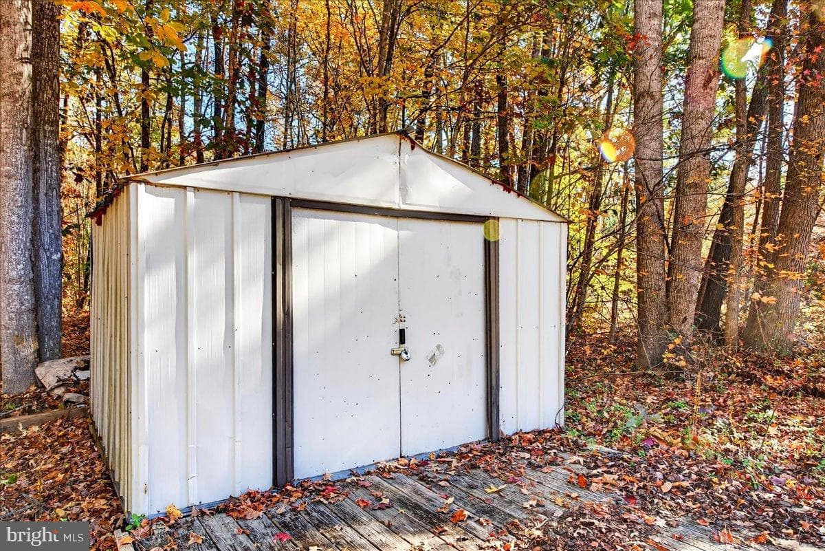 565 Venable Road photo 8