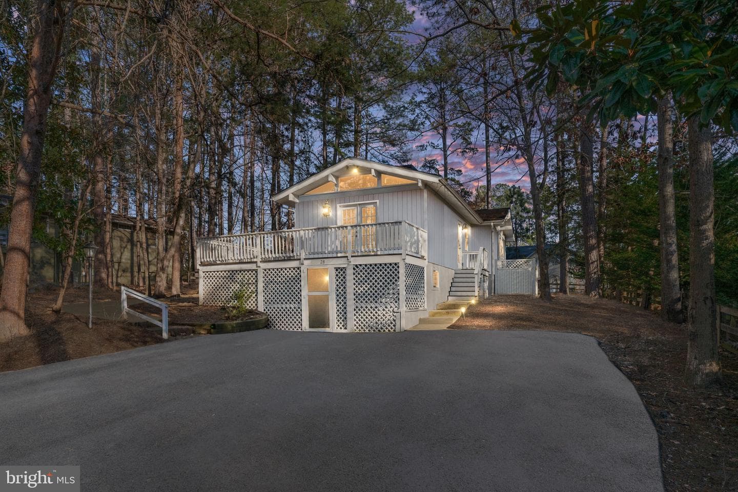 28 Tanglewood Rd photo 1