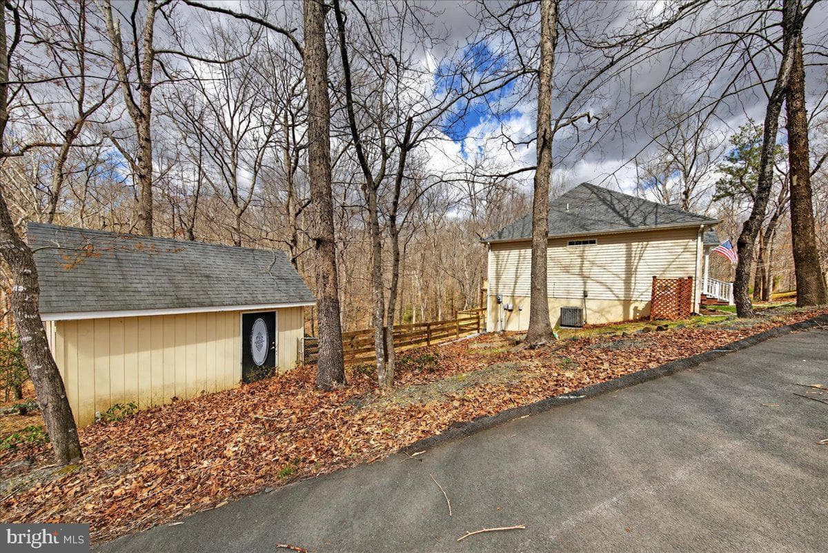 18 Chickasaw Place photo 63