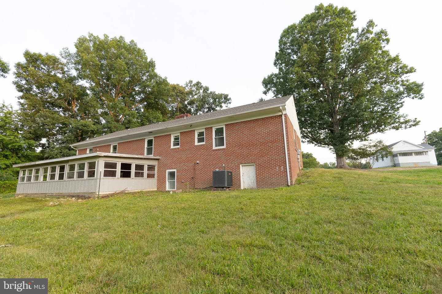 3975 James Madison Highway photo 17