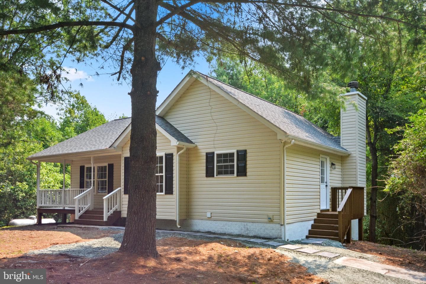 742 Albevanna Spring Road photo 3