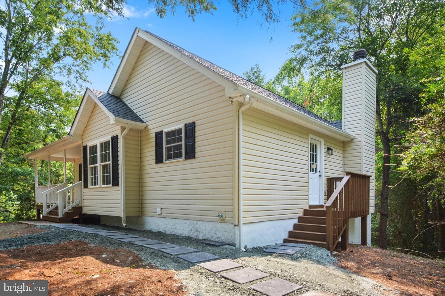 742 Albevanna Spring Road photo 4