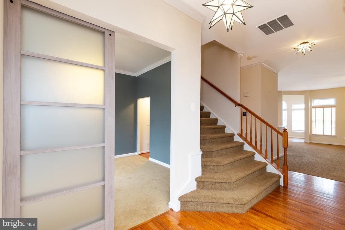 193 Pinnacle Court photo 2