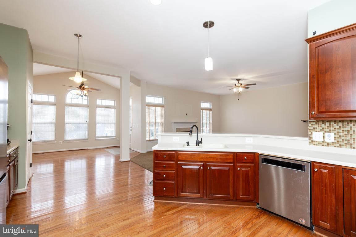 193 Pinnacle Court photo 8