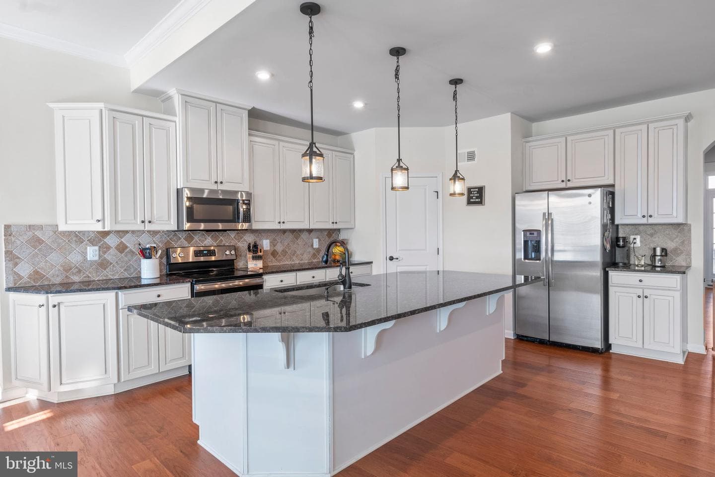 7609 Hancock Street photo 4