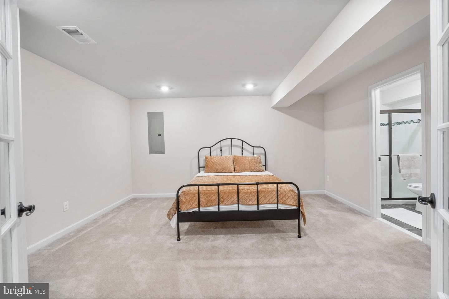 7609 Hancock Street photo 43