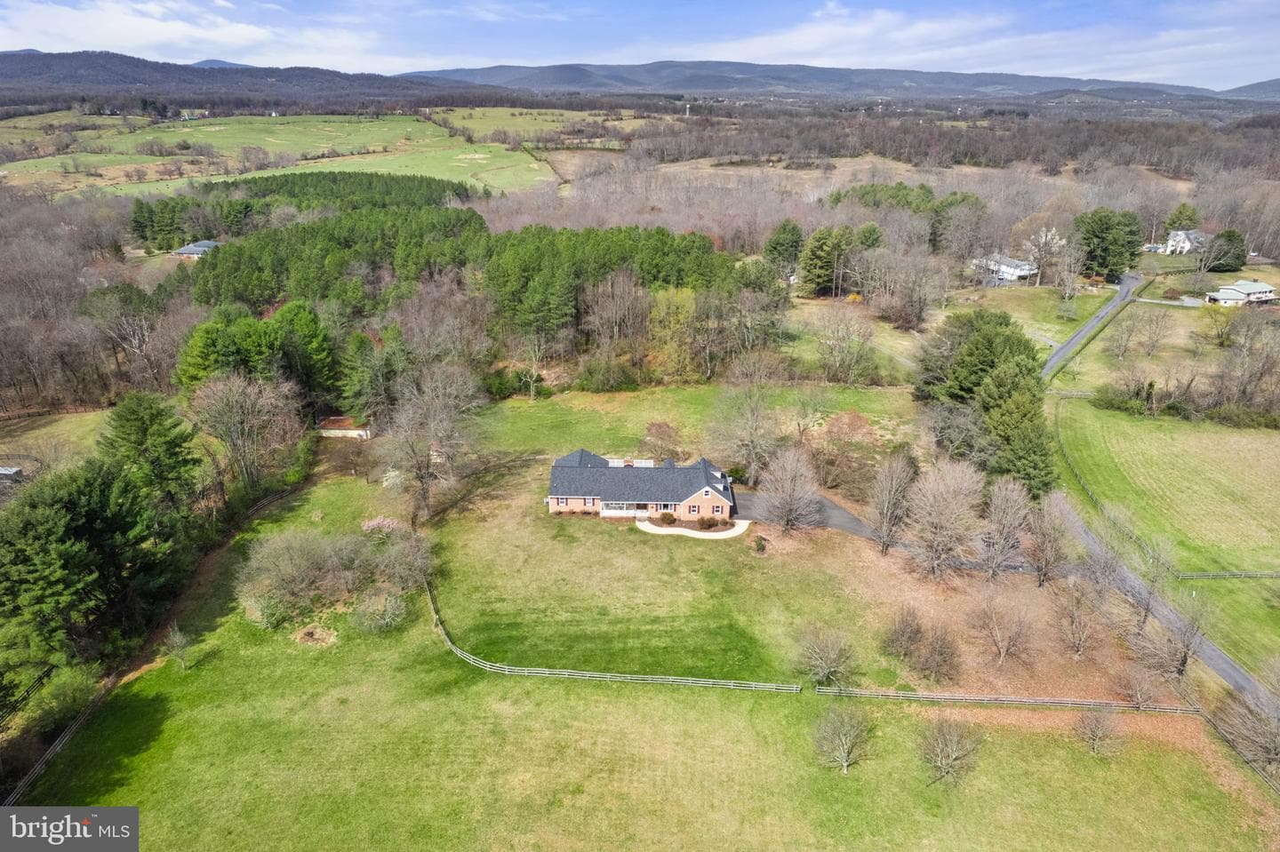 8839 Grasslands Court photo 32