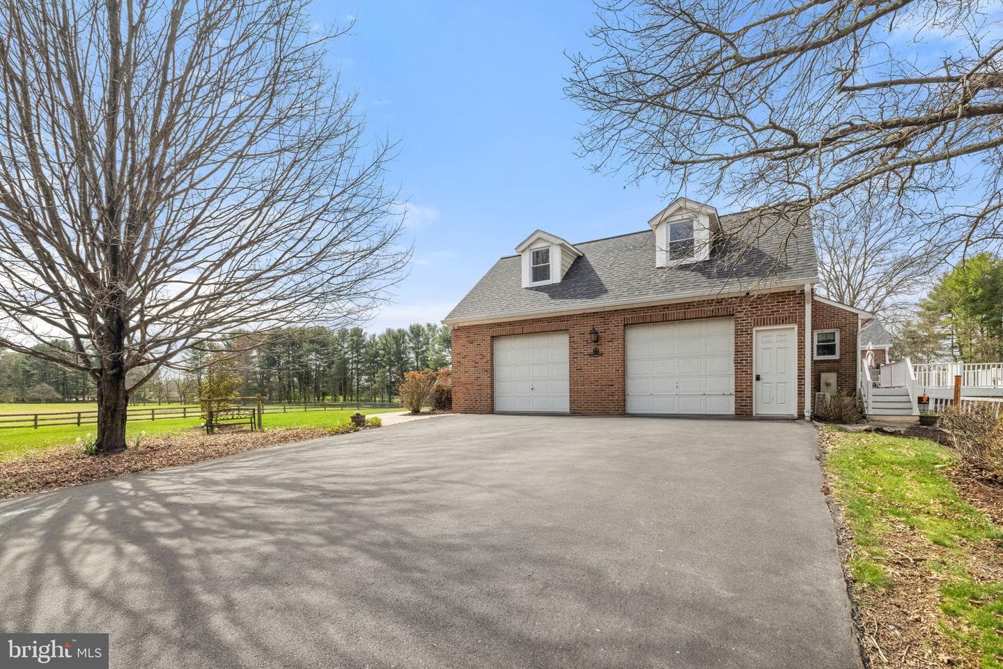 8839 Grasslands Court photo 37
