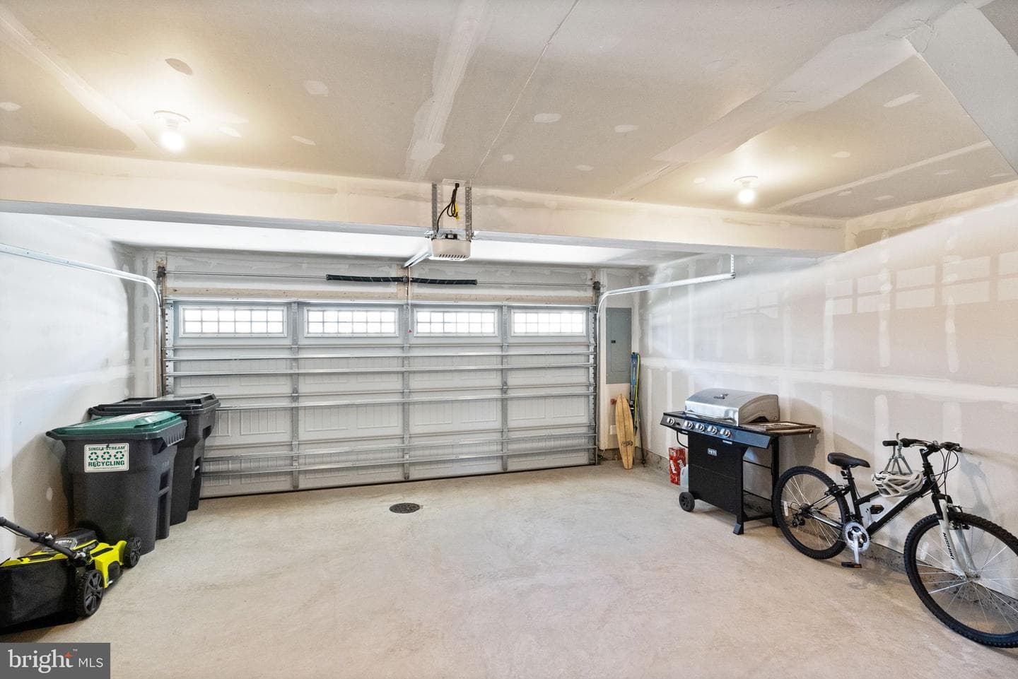 5153 Penn Street photo 43