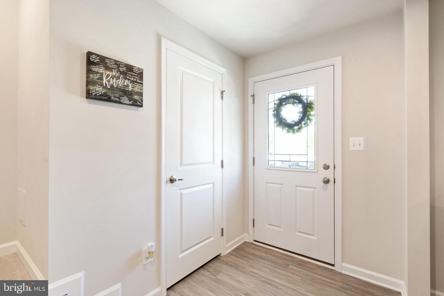 5153 Penn Street photo 6