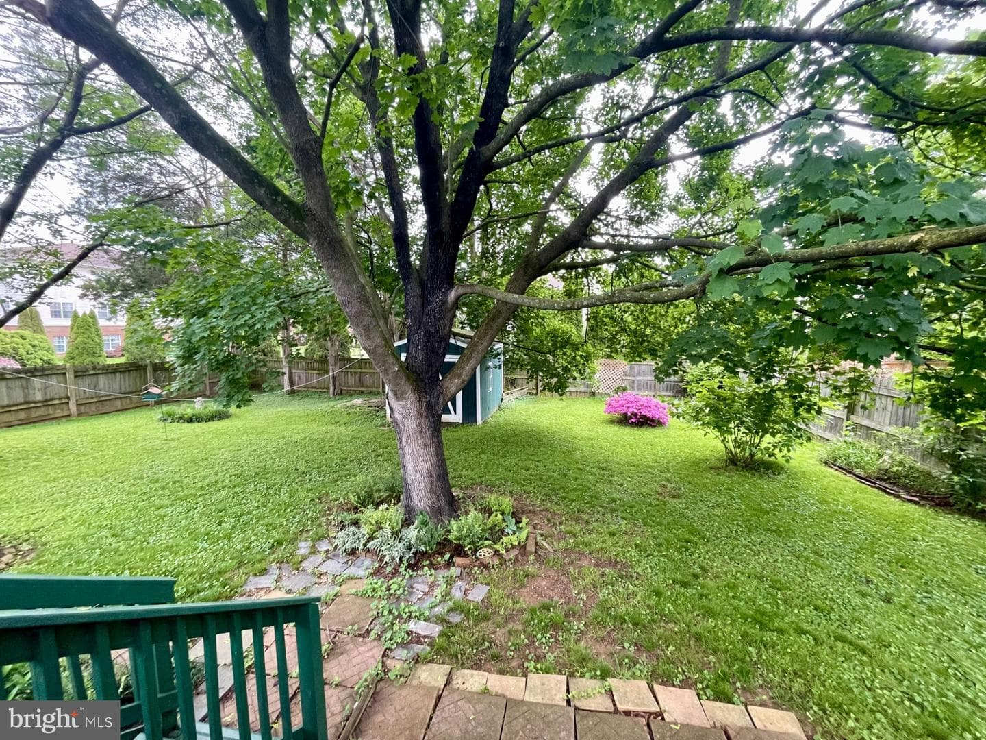 116 Moffett Avenue photo 10
