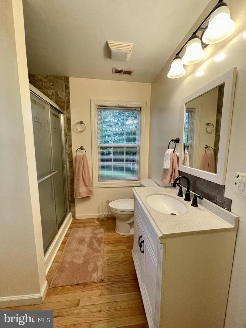 116 Moffett Avenue photo 5