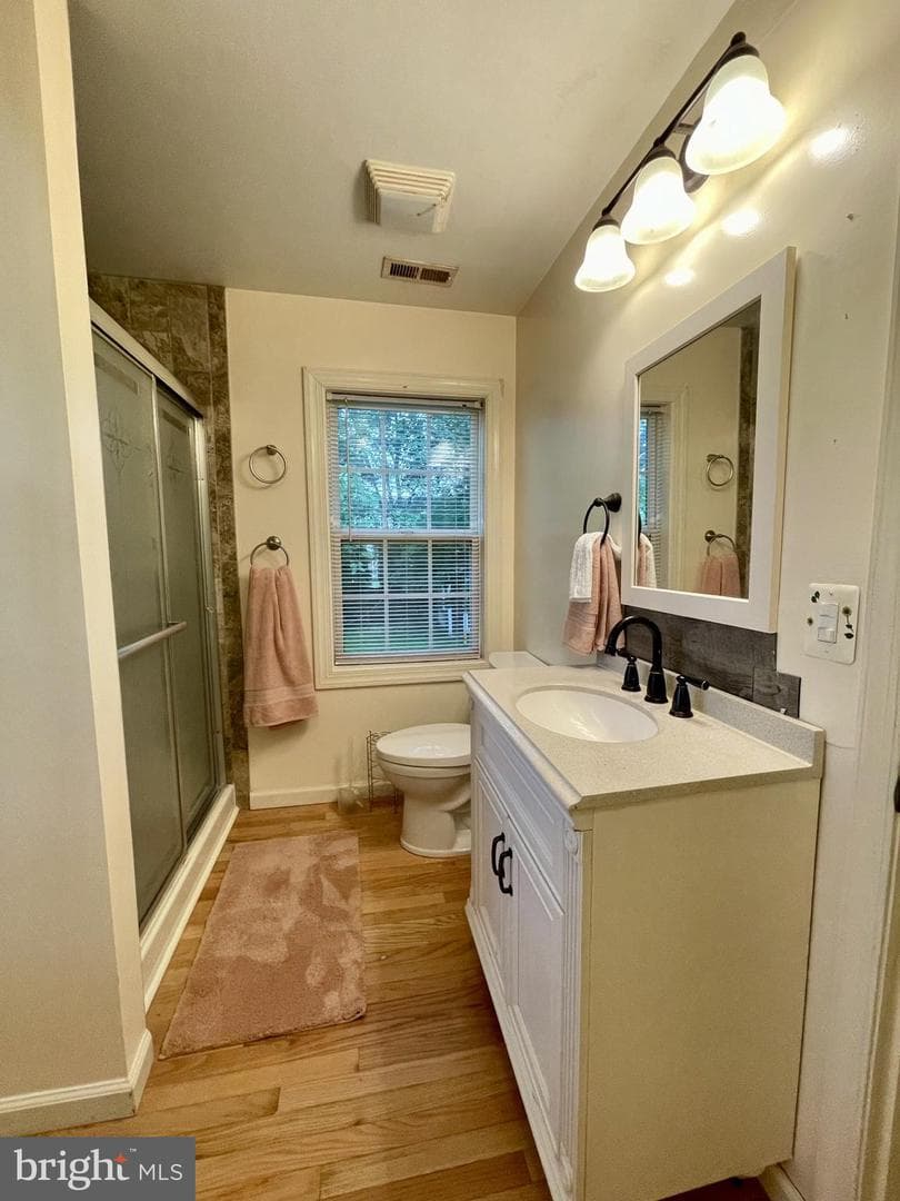 116 Moffett Avenue photo 6