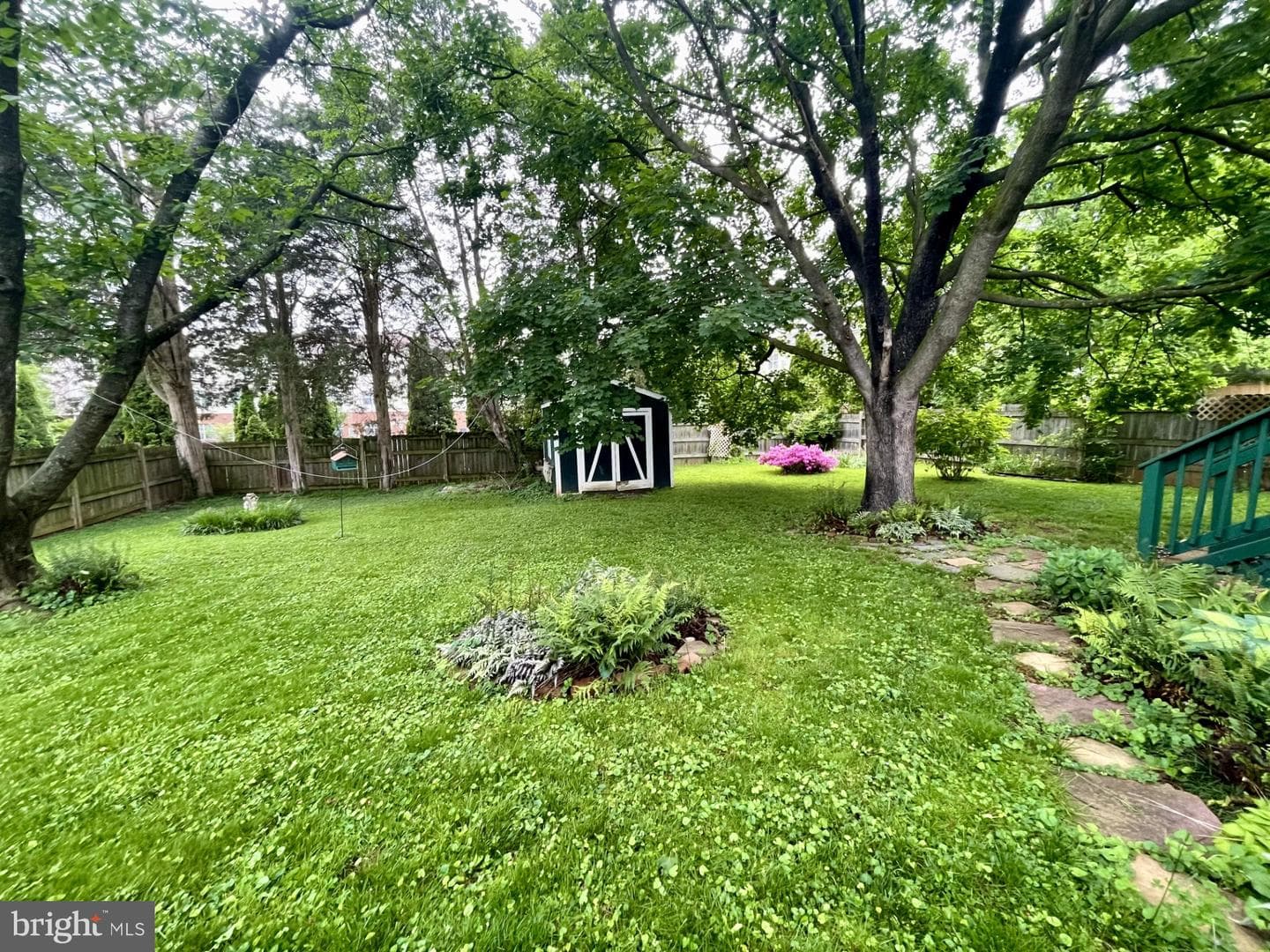 116 Moffett Avenue photo 8