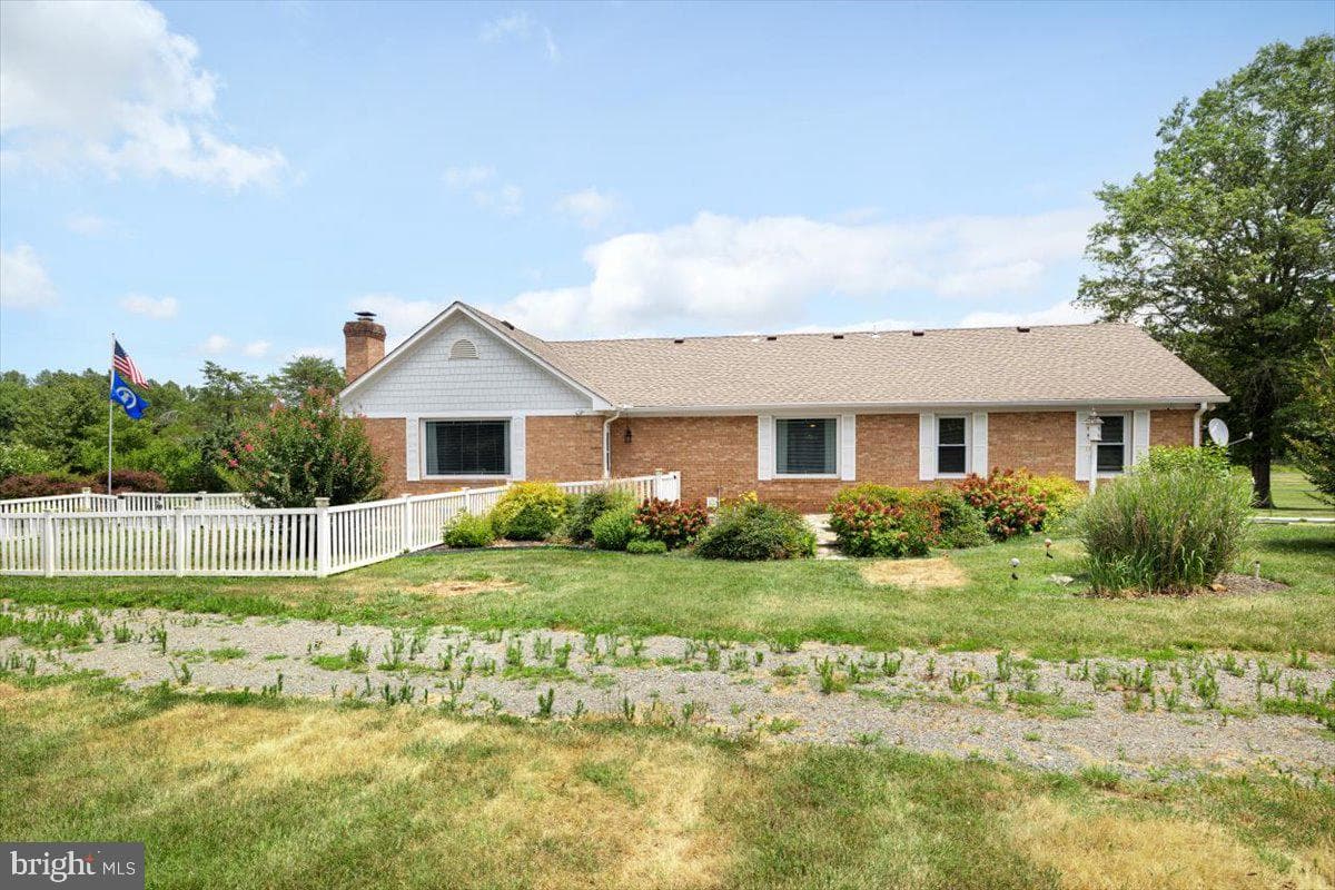 1565 Courthouse Road photo 3