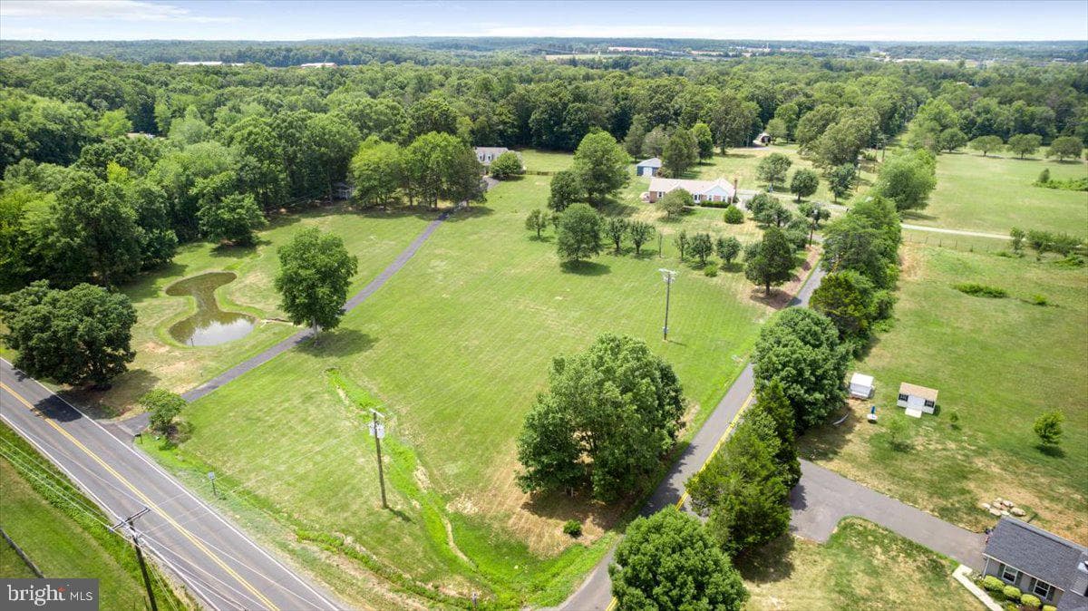 1565 Courthouse Road photo 30