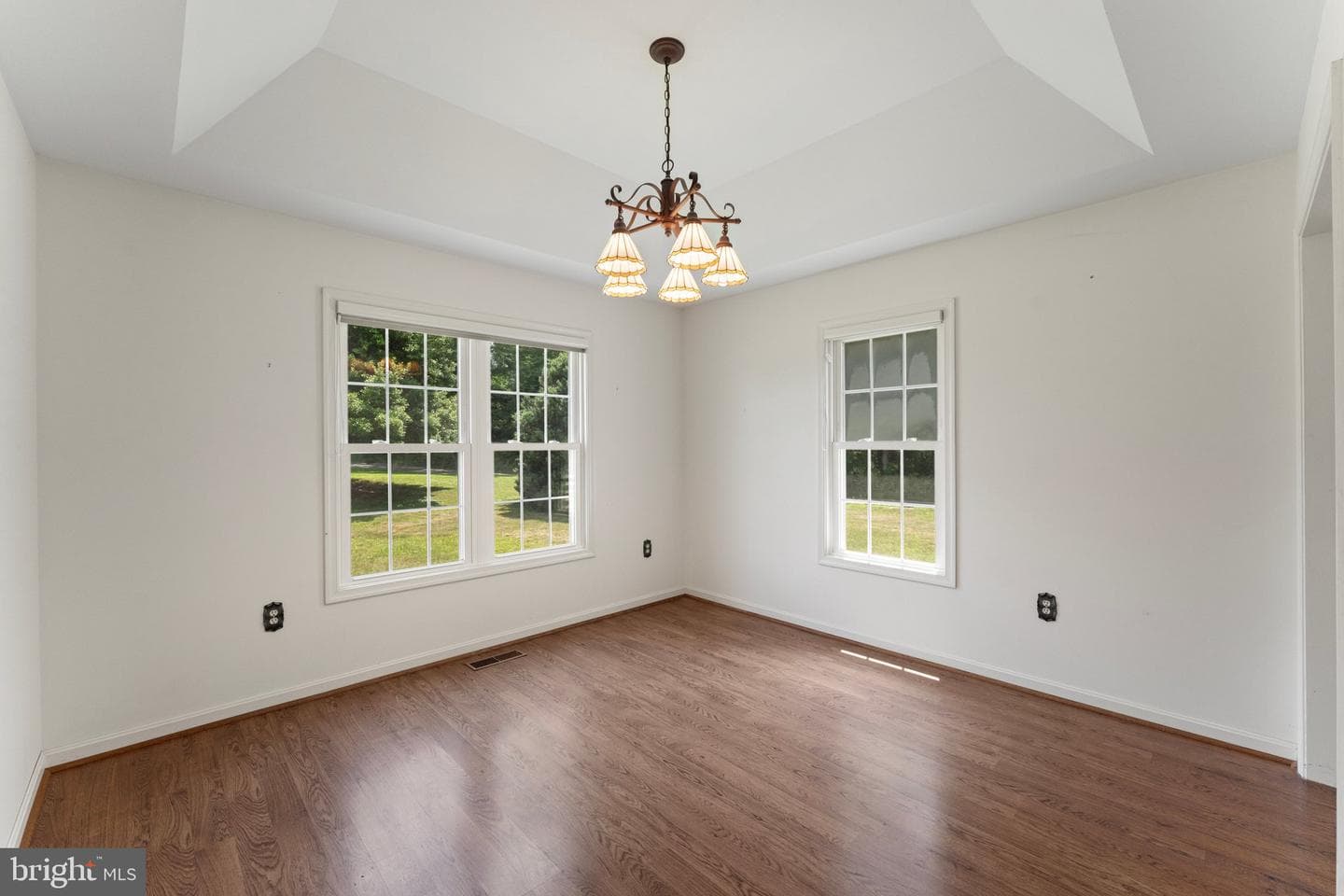 8456 Emerald Lane photo 13