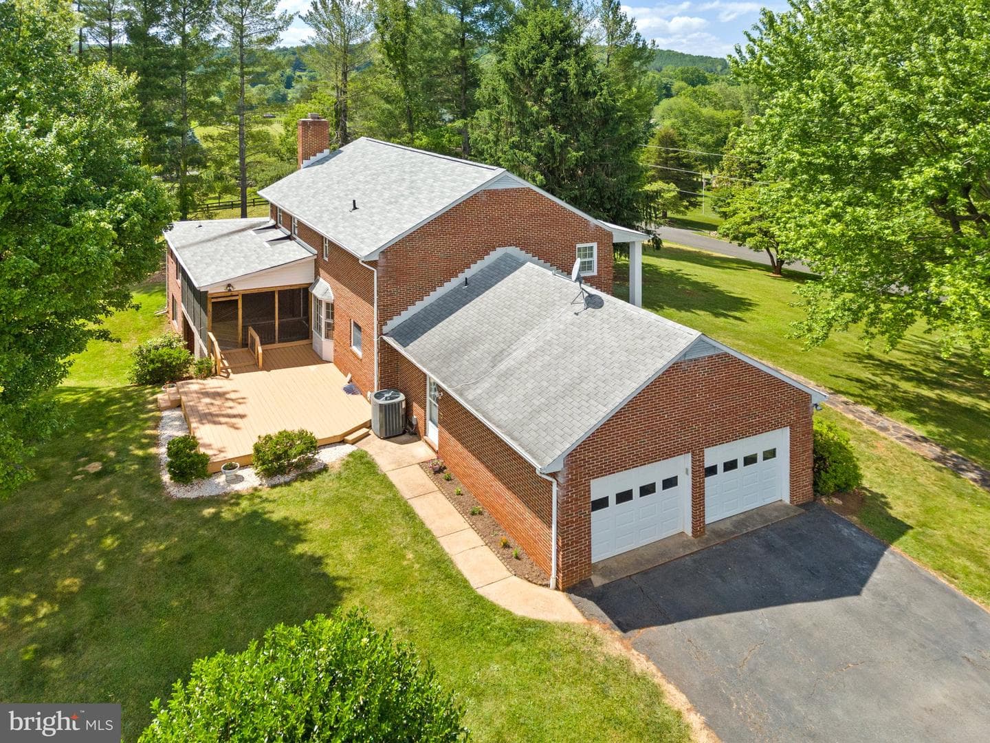 5323 Colt Drive photo 4