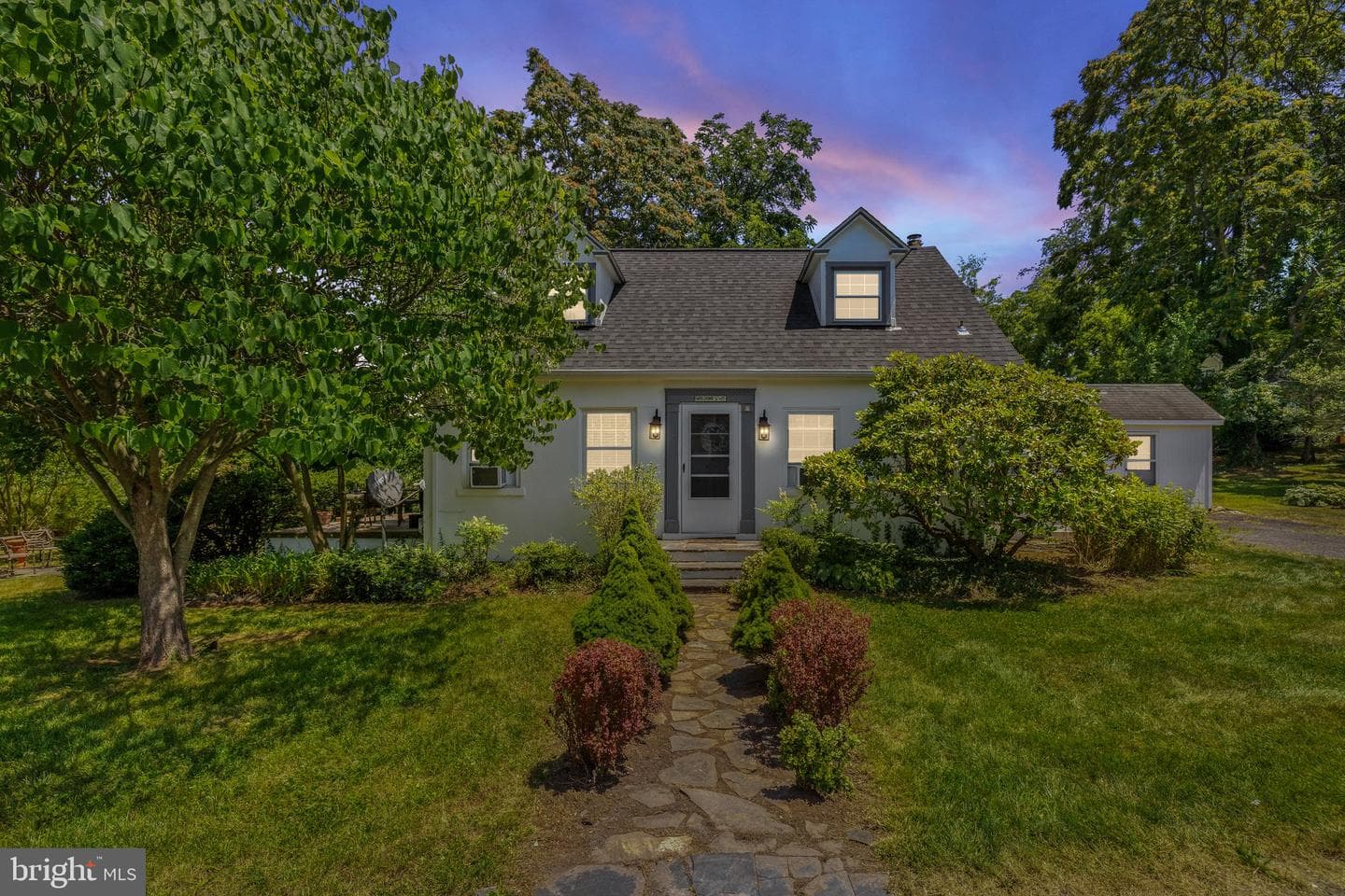 6307 Lee Street photo 1