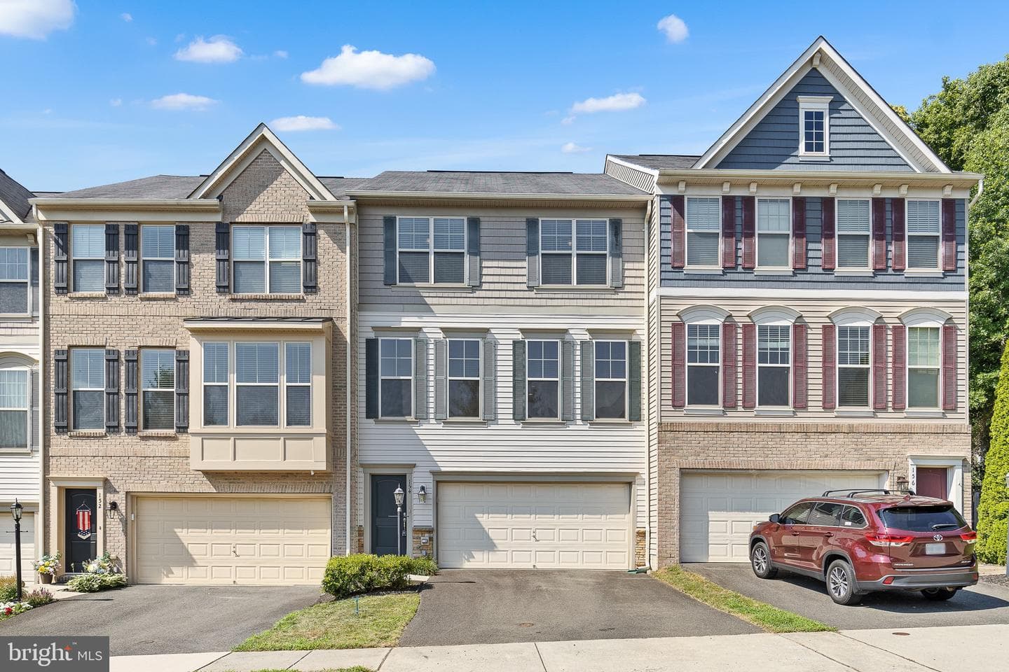 154 Cambridge Way photo 1