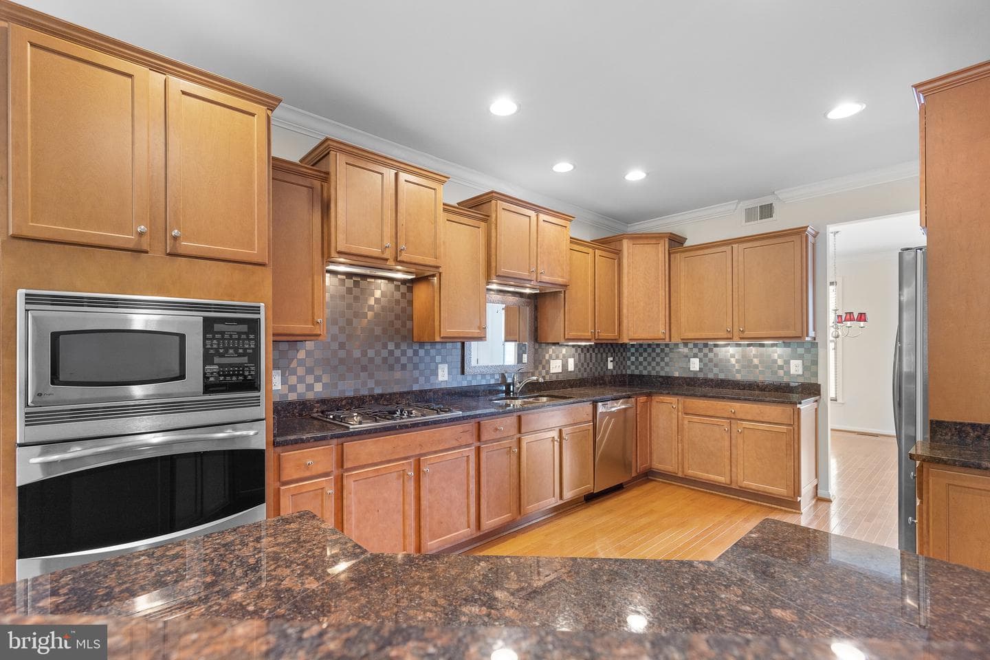 154 Cambridge Way photo 2