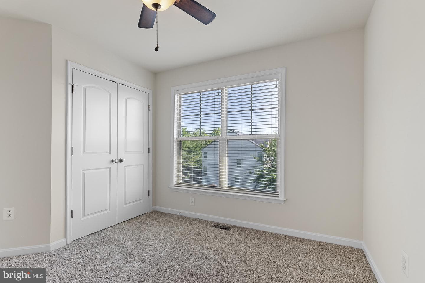 154 Cambridge Way photo 29
