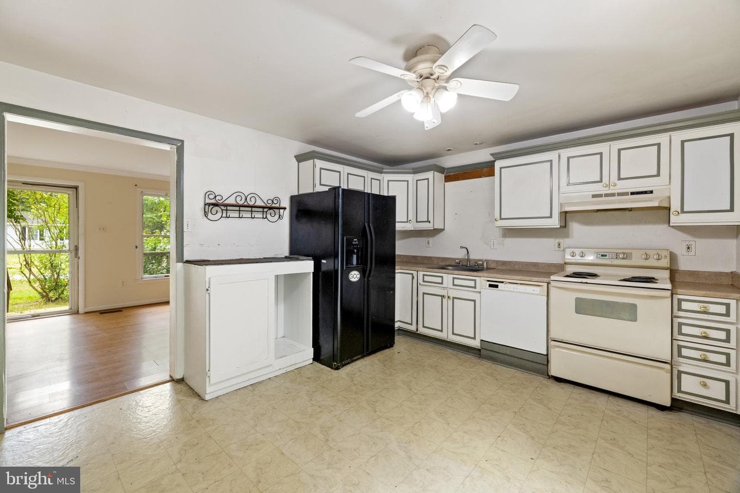 12281 Piney Lane photo 9