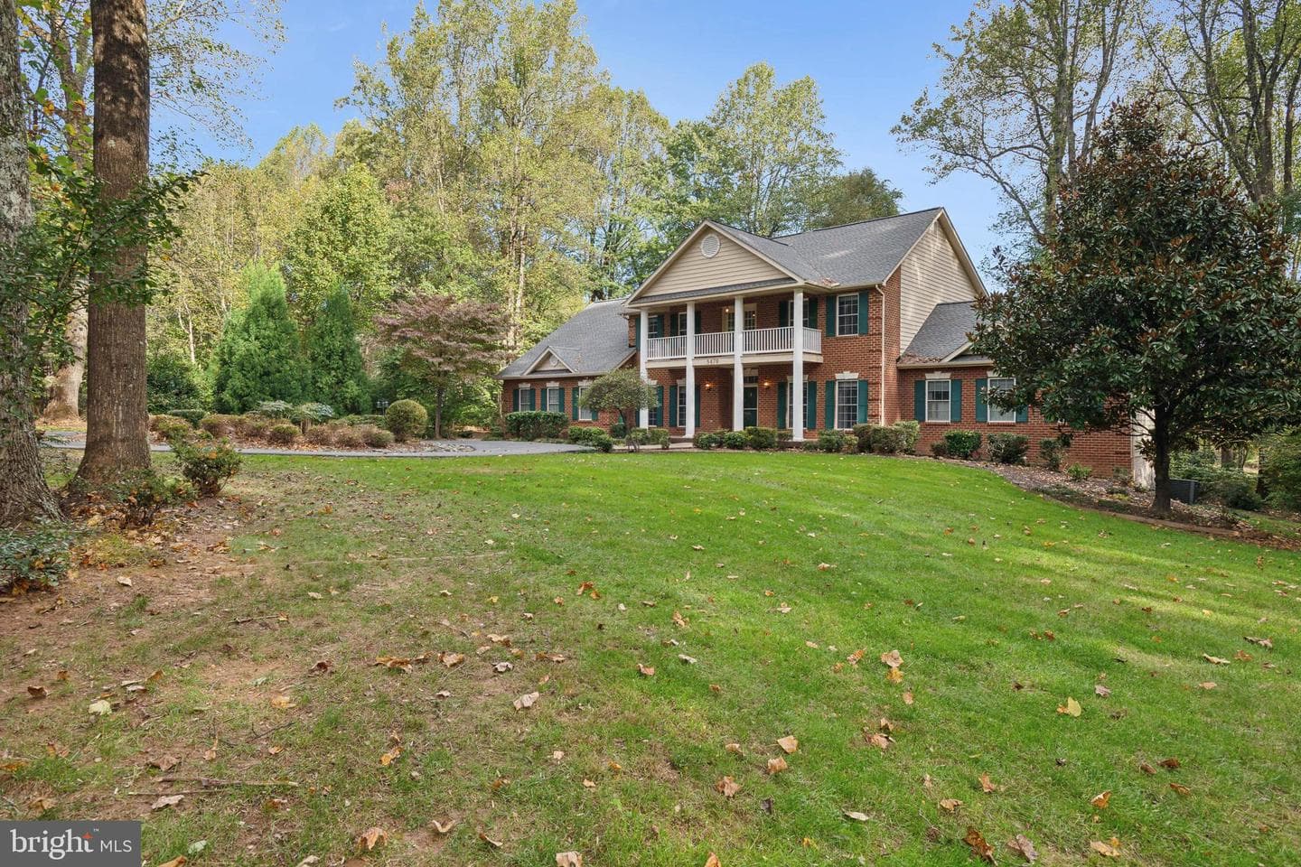 5479 Rosehaven Court photo 3