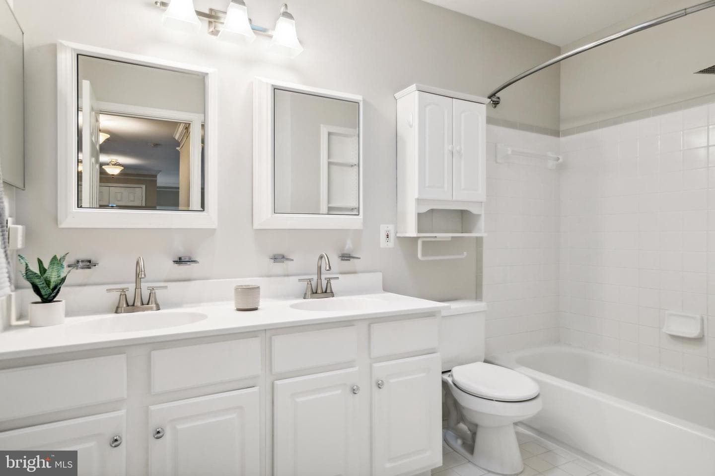 5479 Rosehaven Court photo 38