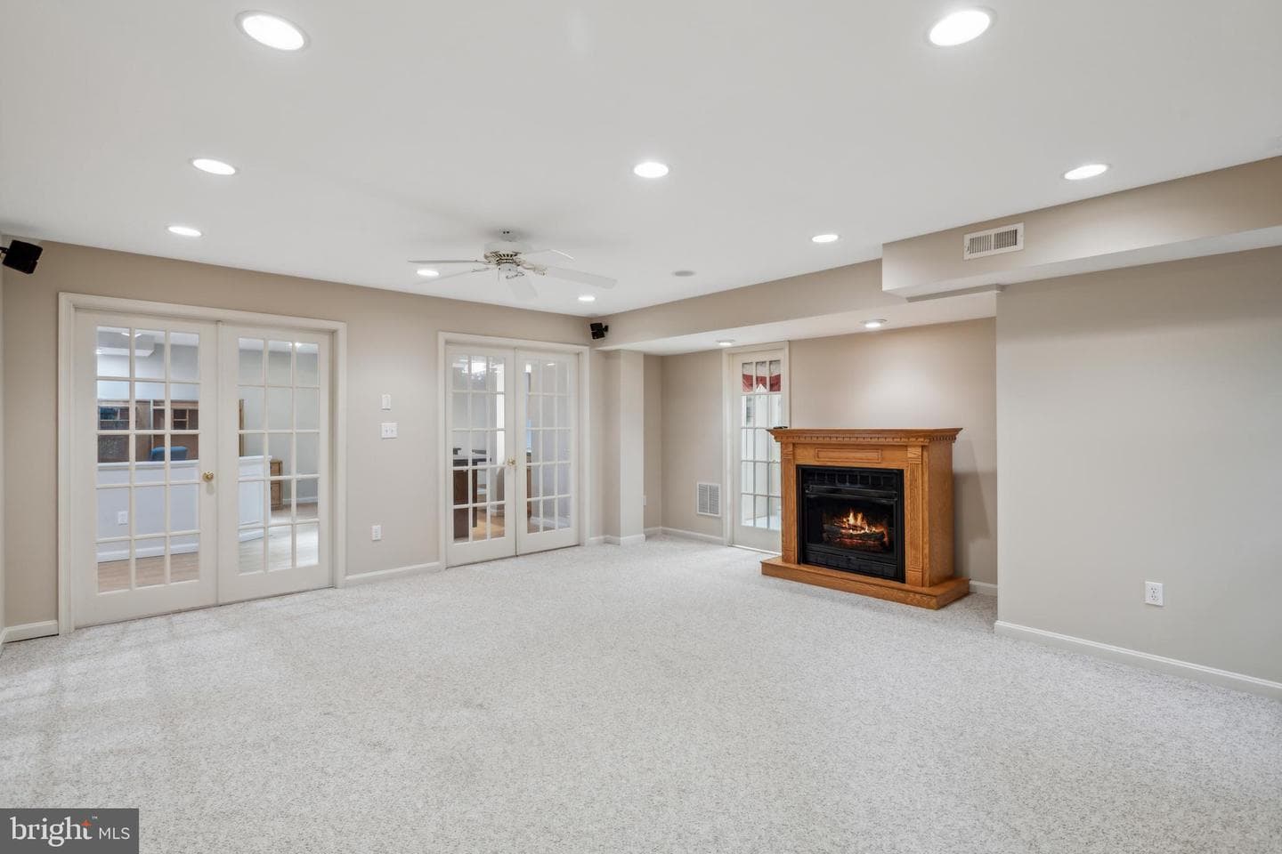 5479 Rosehaven Court photo 42