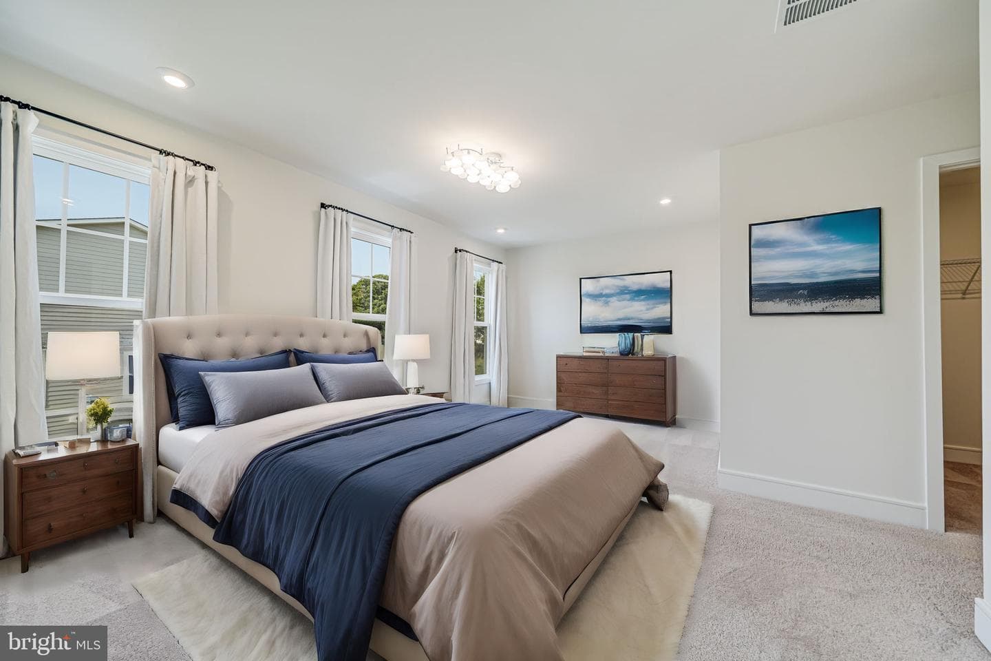 4258 Frost Street photo 11