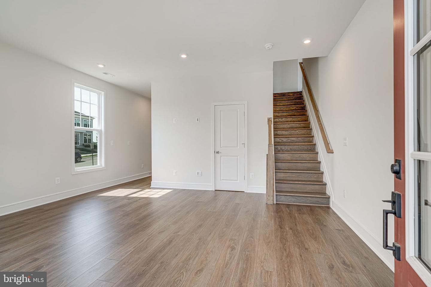 4258 Frost Street photo 20