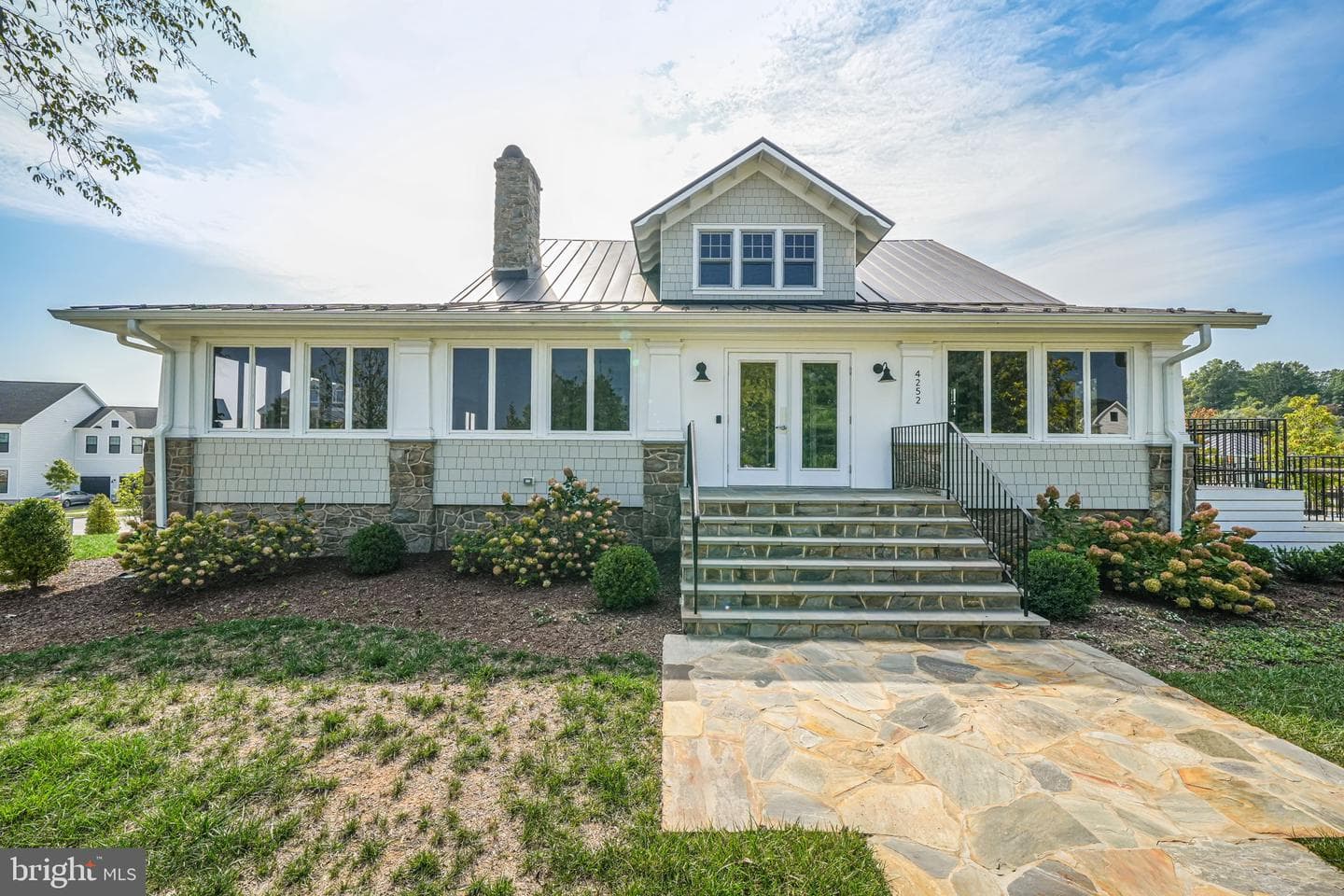4258 Frost Street photo 27