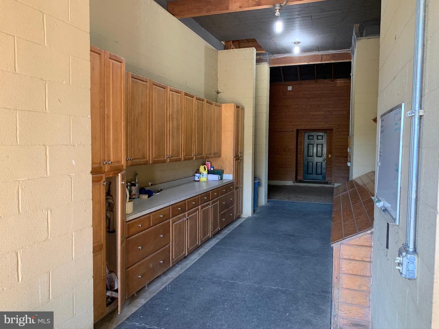 7351 Leigh Road photo 9