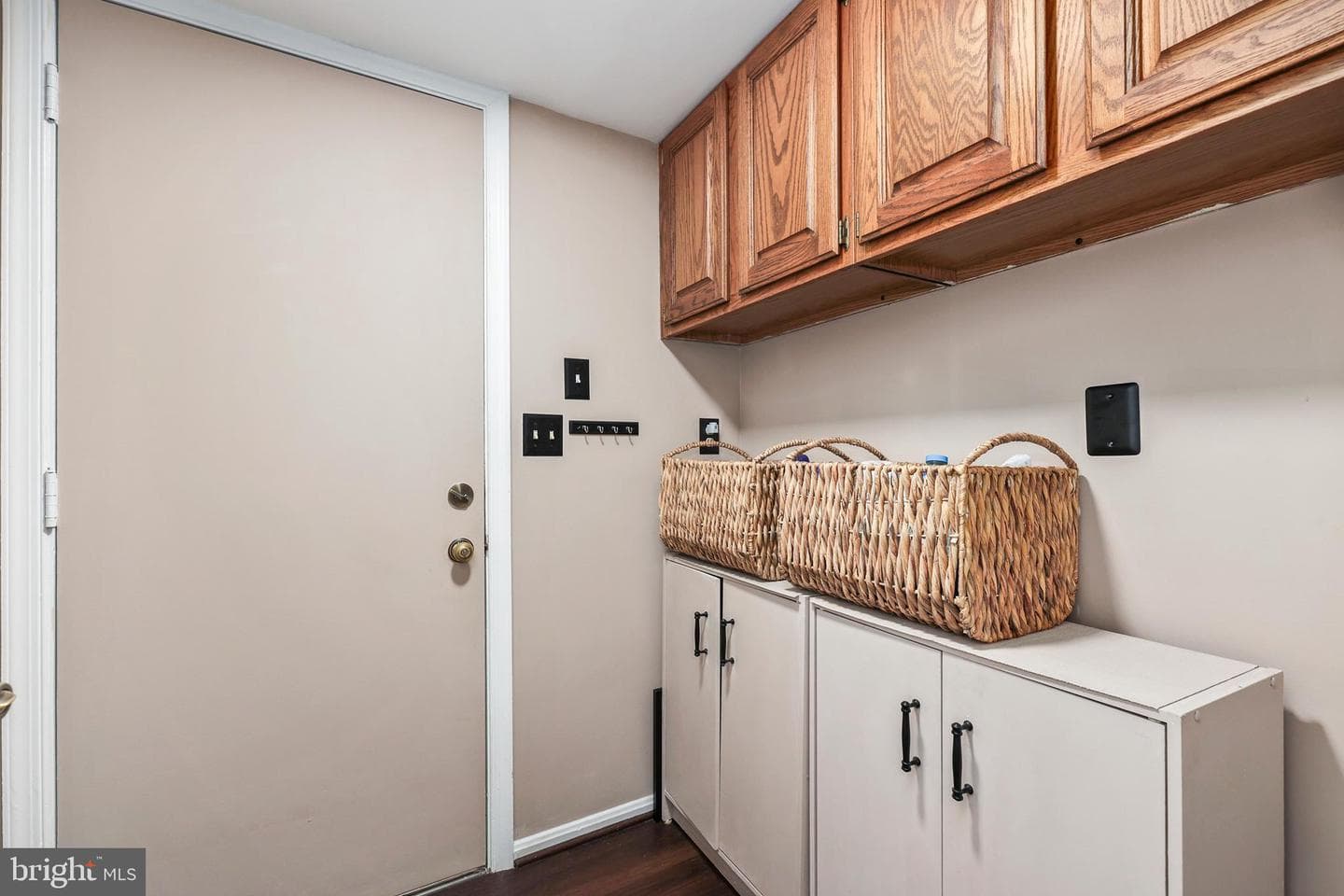 6735 Kelly Road photo 19