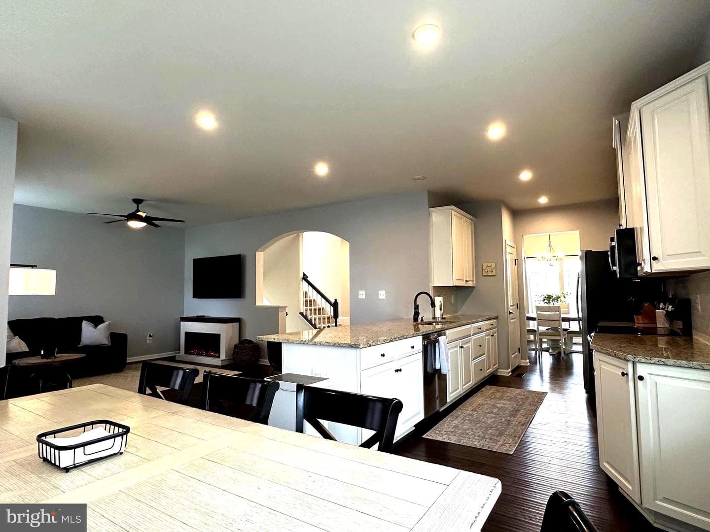 7612 Hancock Street photo 21