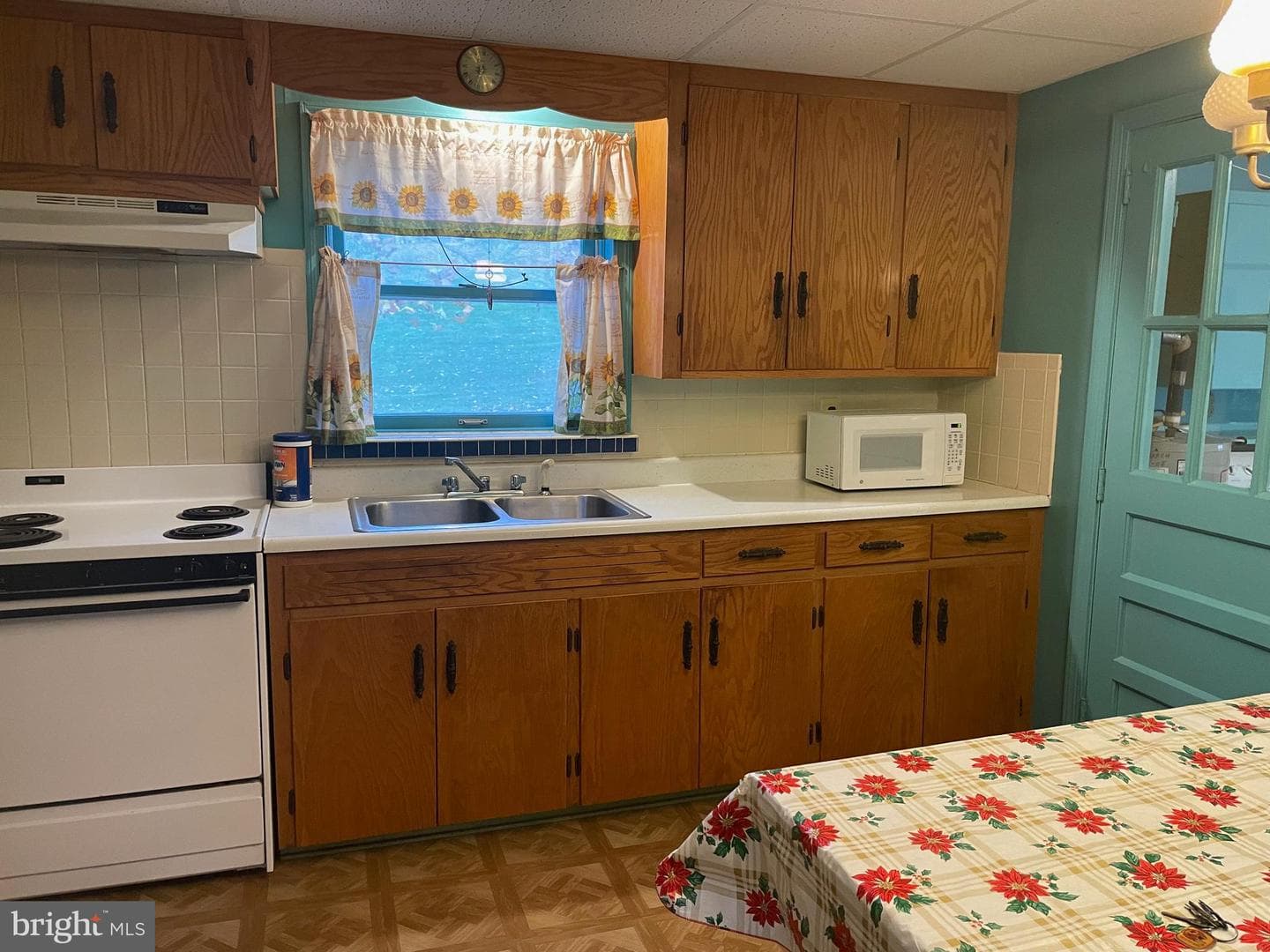 3021 Halfway Road photo 6
