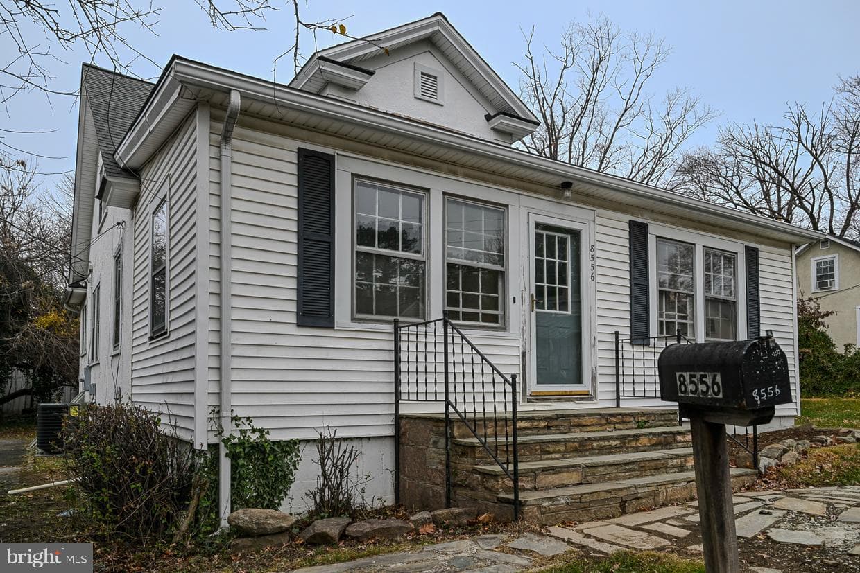 8556 Anderson Avenue photo 34